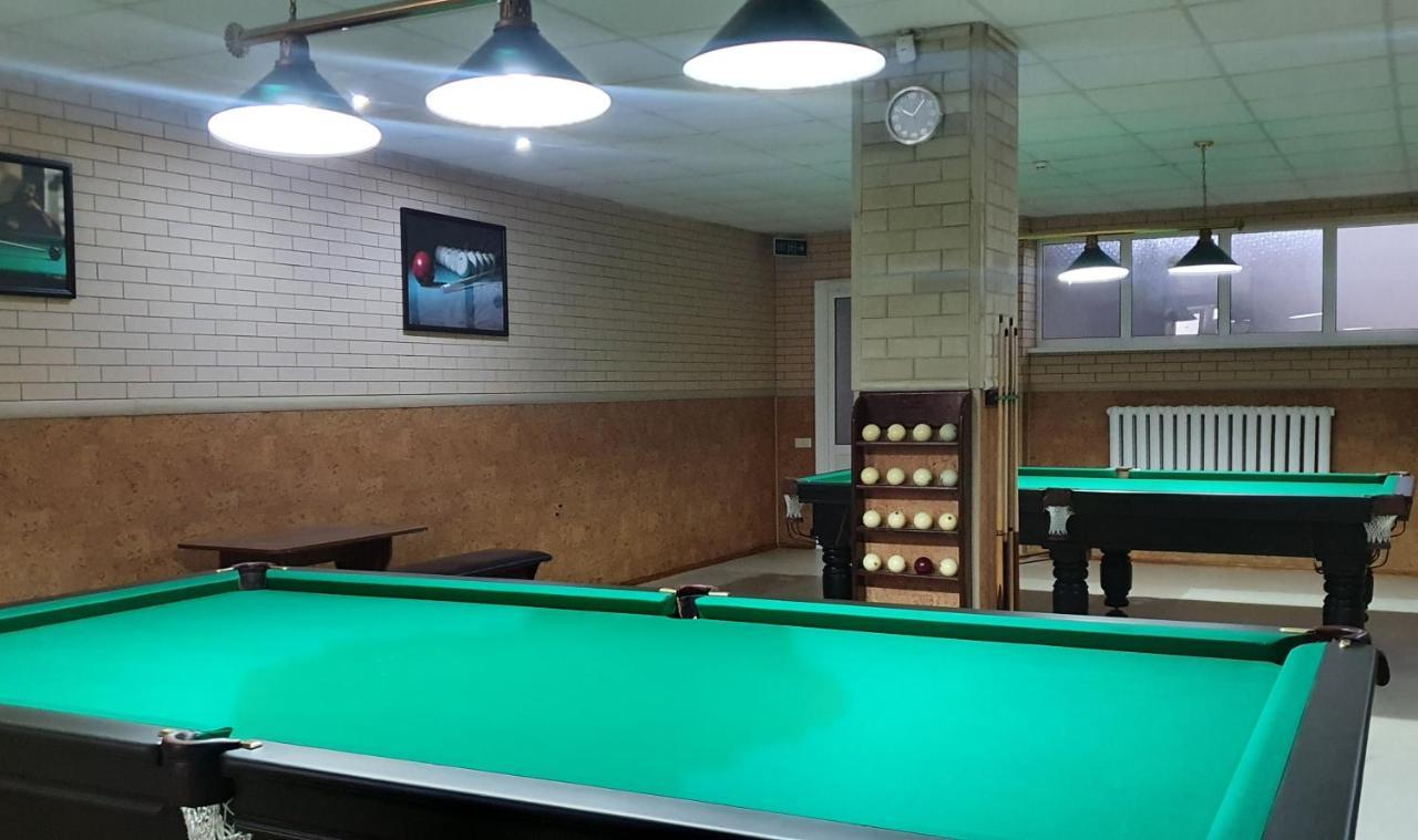 Hotel Konus Falesti Екстериор снимка