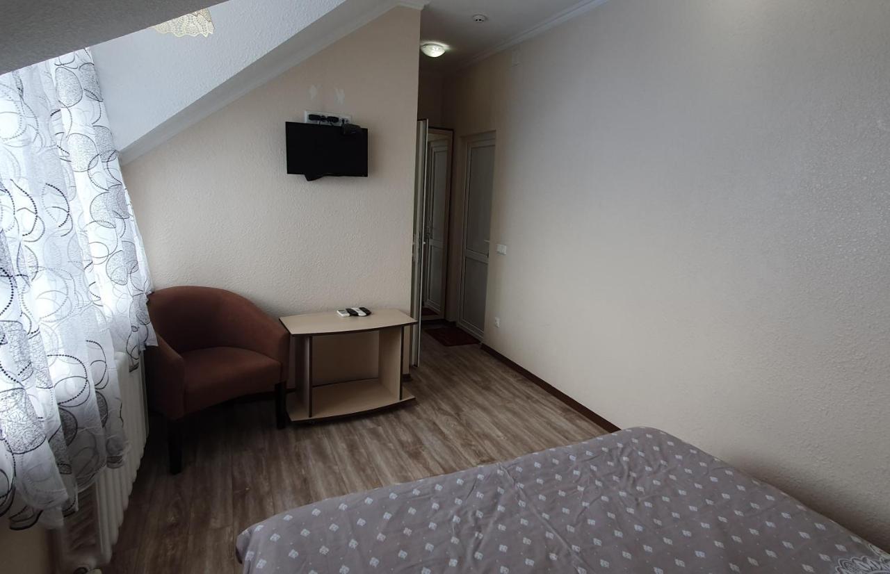 Hotel Konus Falesti Екстериор снимка