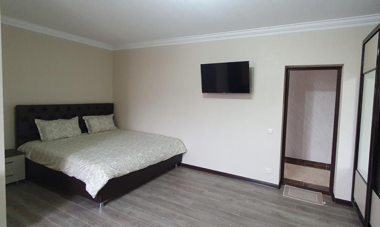 Hotel Konus Falesti Екстериор снимка