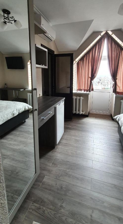Hotel Konus Falesti Екстериор снимка