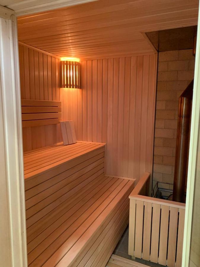 Hotel Konus Falesti Екстериор снимка