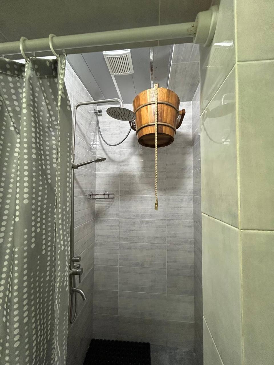 Hotel Konus Falesti Екстериор снимка